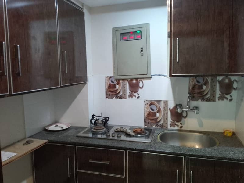 4 Marla 3rd floor with lift office for rent phase 8: 3