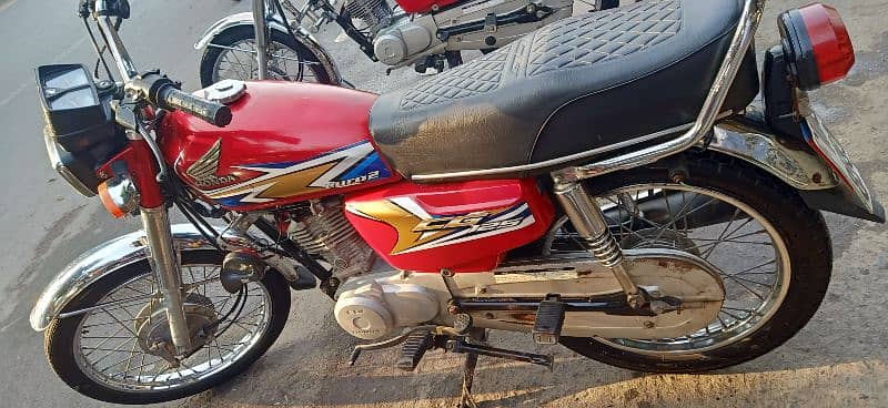 honda CG125 model 2020/21 total jenmon full. ok All panjab Registd 1