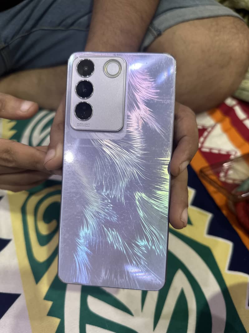 Vivo V27e 4