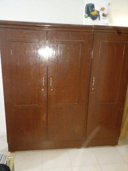 wooden 3 door almari for sell 1