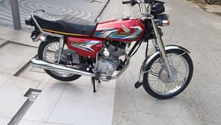 Honda 125 For sale One hand use Just 6000 km driving 215000 Final 0