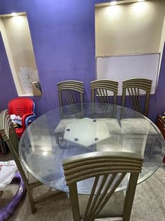 dinning table with 5 chairs 0