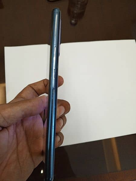 Vivo V21e in 9/10 condition 3