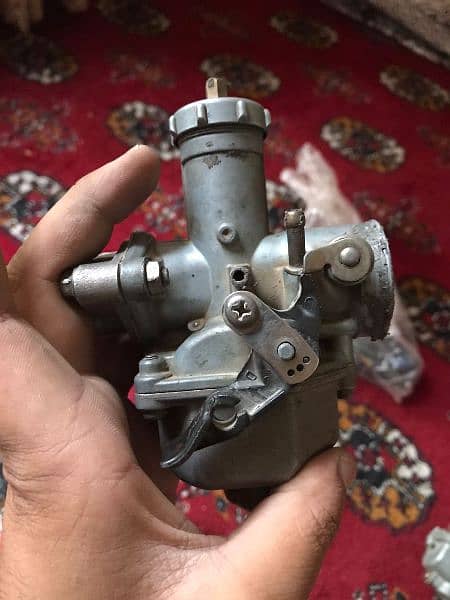 Honda 125 parts ( read add ) 1