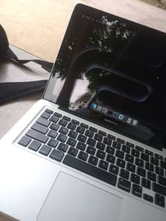 Macbook Pro Mid 2012 | 13 inches | i5 2.5 GHz 0