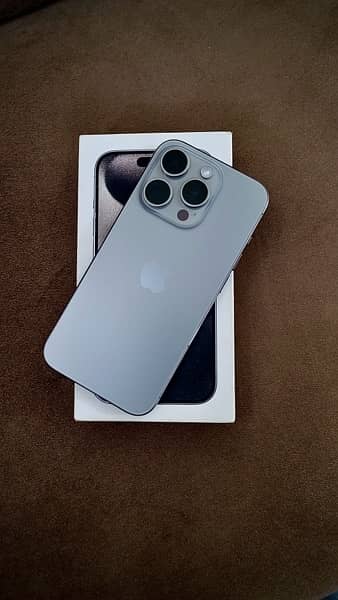 15 pro 128gb natural titanium 0