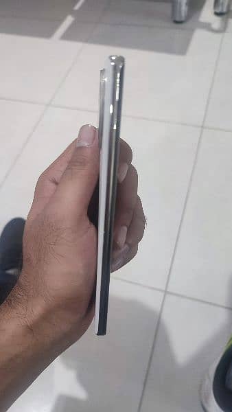 Vivo V30e 5