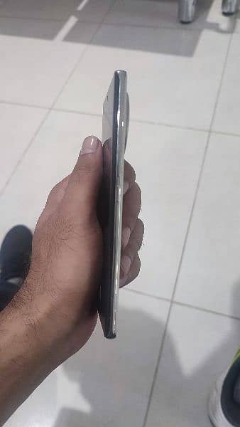 Vivo V30e 6