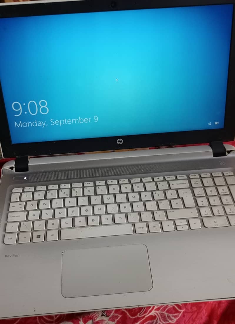 Hp pavilion Core i3 laptop for sale, urgent sale 2