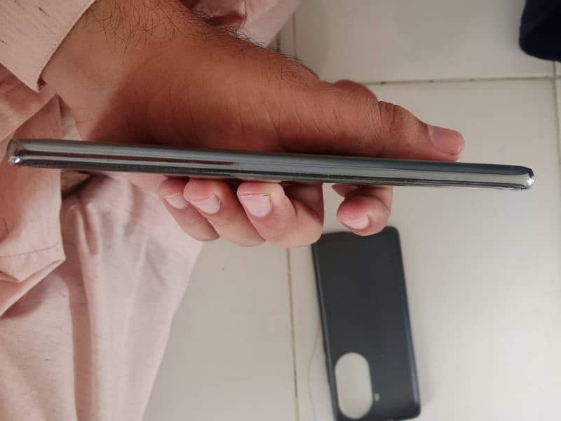 Oppo Reno / 115g / Pta Approved 2