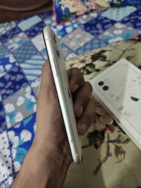 iphone 11 non pta 10/10 condition 1