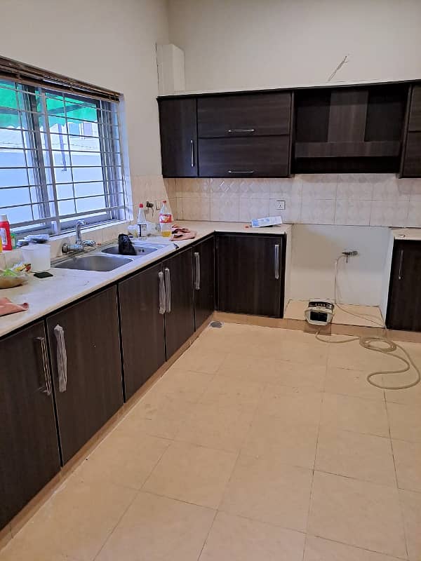 1 KANAL SINGLE STOREY HOUSE AVAILABLE FOR RENT IN OPF HOUSIG SCHEME BLOCK D 1