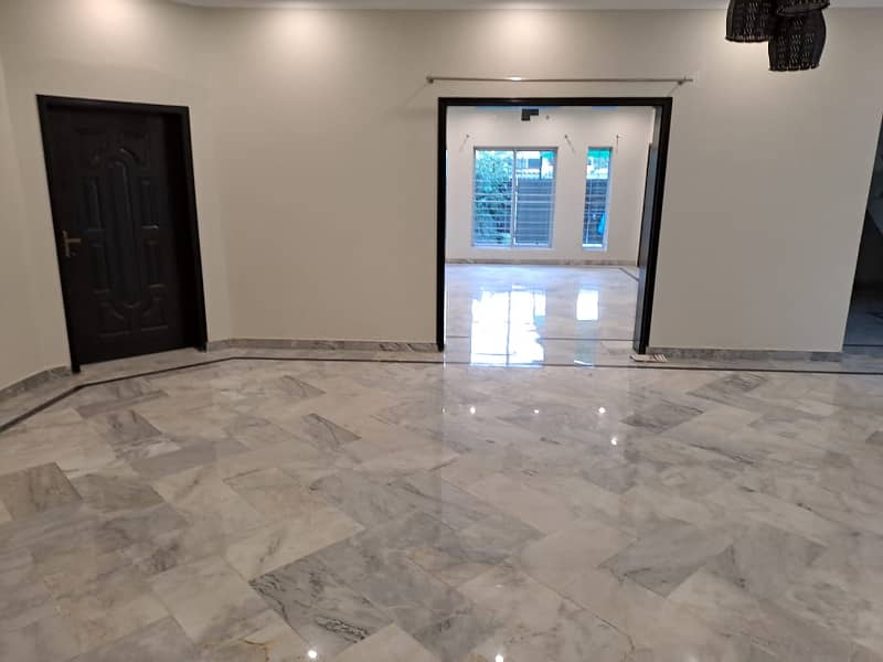 1 KANAL SINGLE STOREY HOUSE AVAILABLE FOR RENT IN OPF HOUSIG SCHEME BLOCK D 15