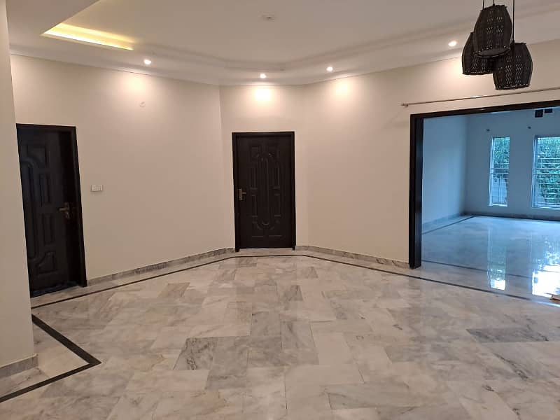 1 KANAL SINGLE STOREY HOUSE AVAILABLE FOR RENT IN OPF HOUSIG SCHEME BLOCK D 16