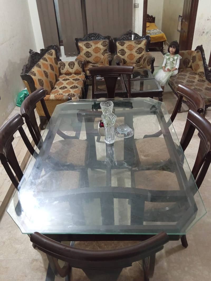 Dinning Table - Just like new 0