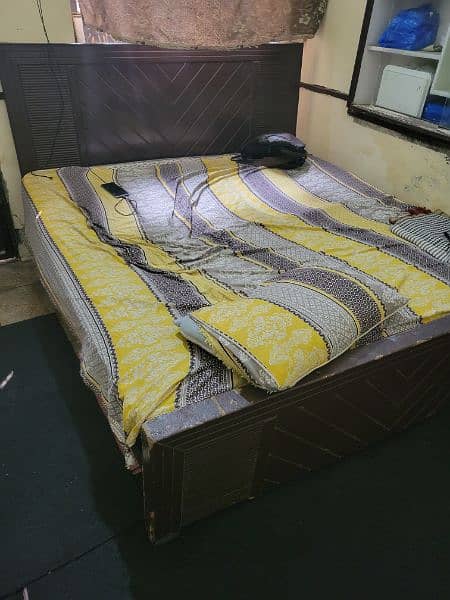 bed with spring mattress 1