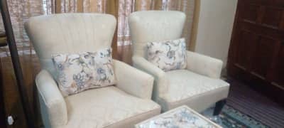 Very beautiful heavy big chairs with table03335138001