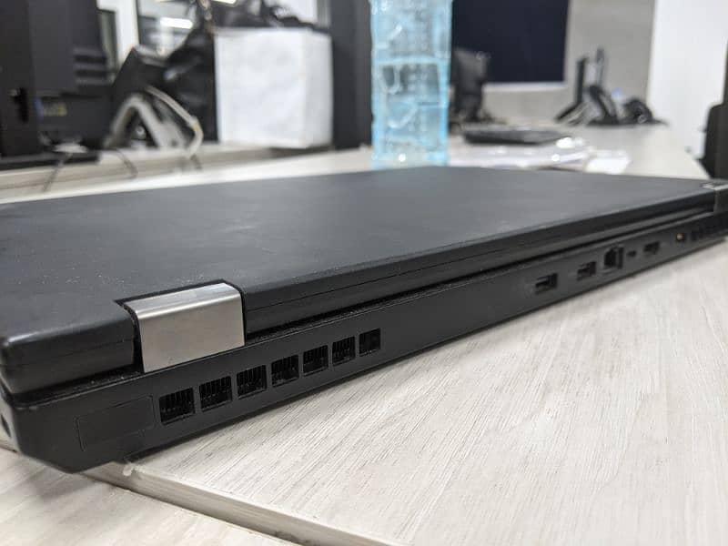 Lenovo P50 Thinkpad Workstation 8