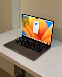 MacBook Air M2 Grey 2022