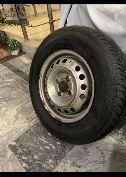 13inch original stepny with tyre 2