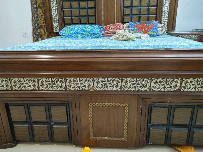 Sheesham Wood High Quality Heavy Bed Set 2