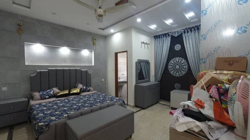 Prime Location 6 Marla House In Central Lahore Medical Housing Society For sale 2