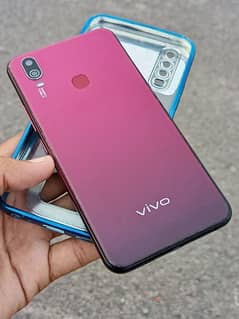 Vivo y11 3gb 32gb with charger