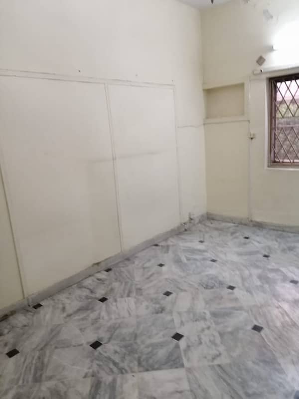 Upper portion for rent in g11 5