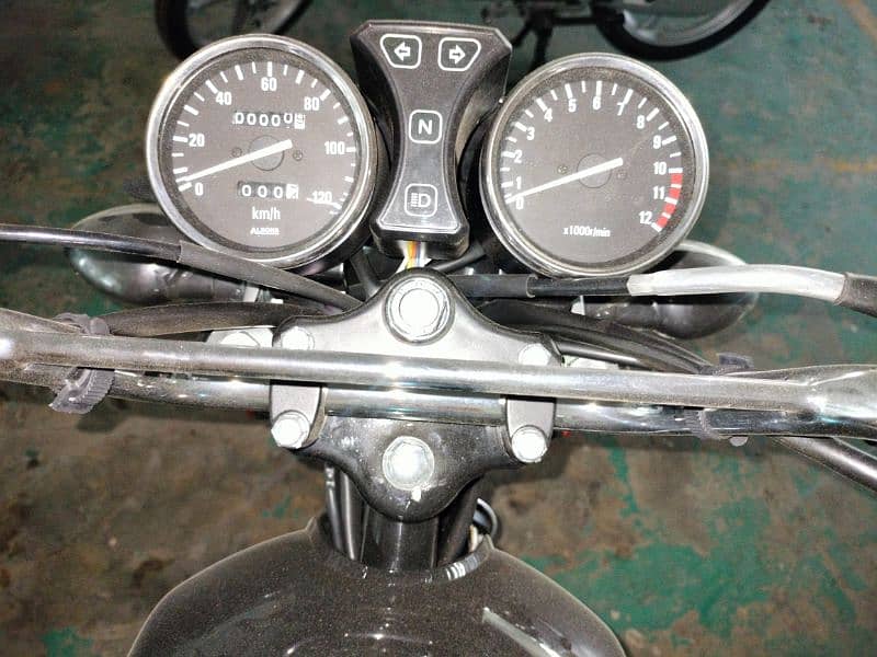 Suzuki GS150se available for sale 2024 modal zero metar unregistered 2