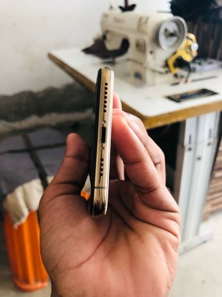 iPhone XS MAX 64 factory 2