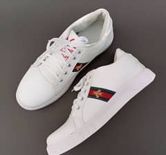 Men's sports shoe's white