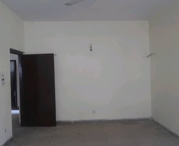 3200 Square Feet House Up For rent In G-10/4 2