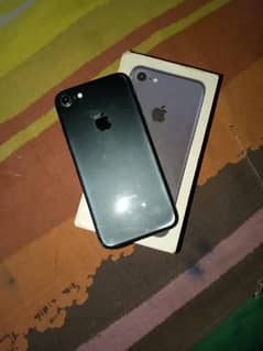 iphone 7 - 32gb PTA 0