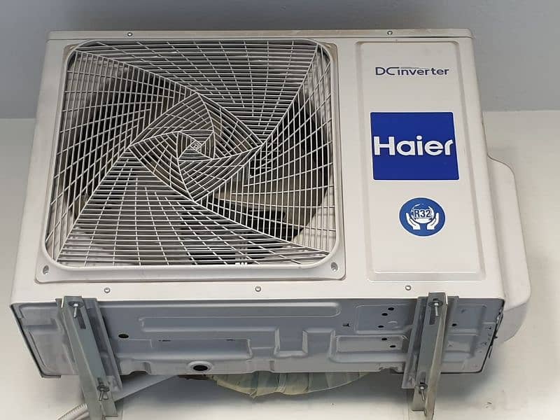 Haier 1.5 ton Dc Inverter heat and cool genuine condition 1