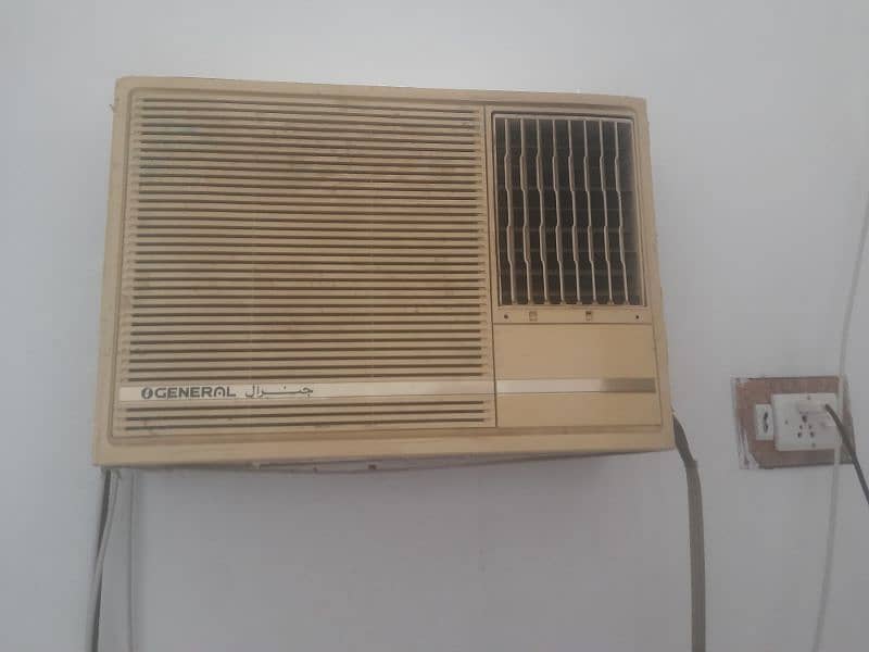 general Ac for sale in very good condition. . . 1