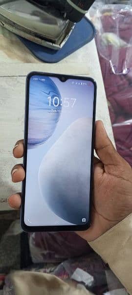 vivo Y17s 0