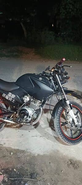 Yamaha  ybr d full tayar staikar 10