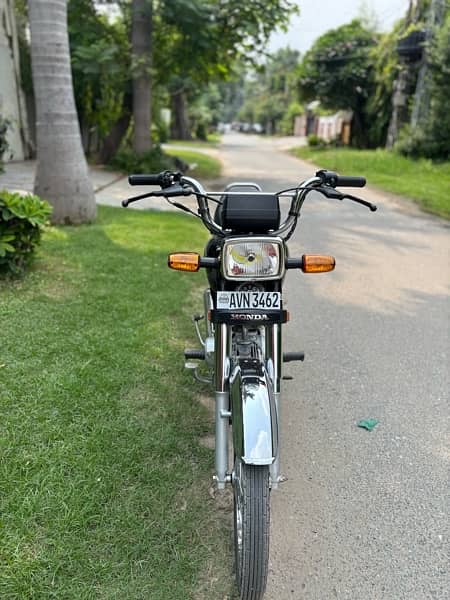 Honda CD 70 4