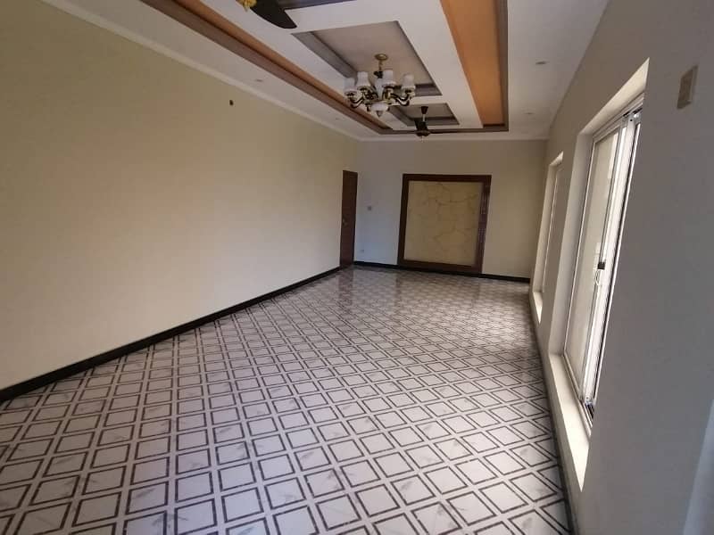 10 Marla Double Storey Double Unit House Available For Sale. 4