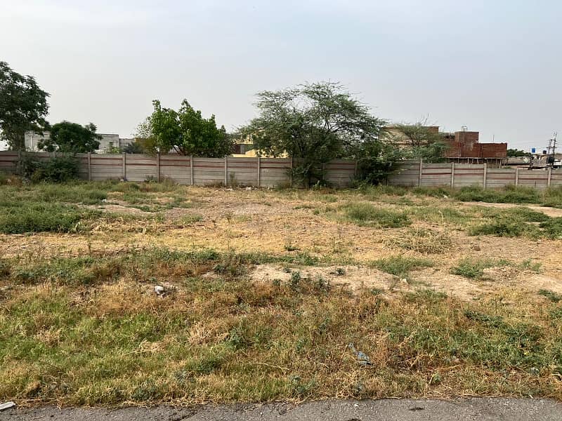 Exclusive 1-Kanal Plot In DHA Phase 8 Block X: Exceptional Market Access And Connectivity 0