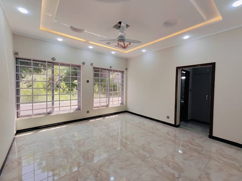 ONE KANAL REASONABLE LOWER PORTION WITH SEPARATE GATE FOR RENT IN DHA PHASE 2 ISLAMABAD 3