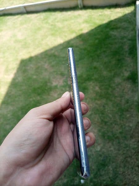 Samsung Galaxy Note 8 Edge 4