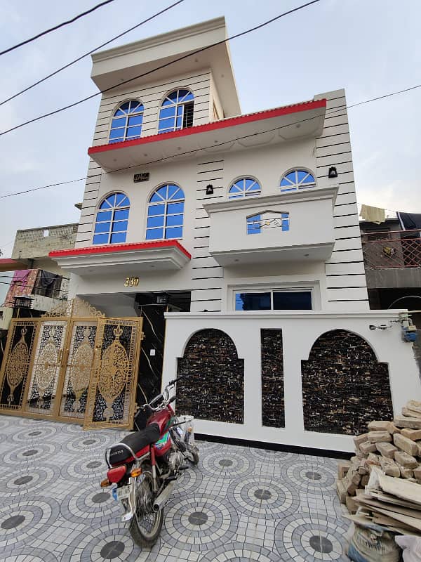 I-9-1 Beautiful Double Storey House For Sale Ideal Location Size 25x60 0