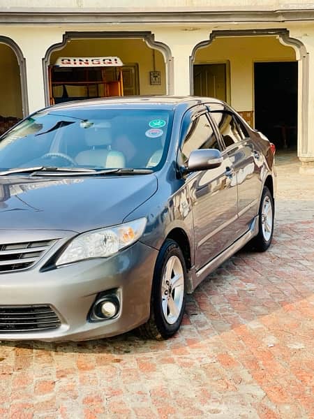 Toyota Corolla Altis 2012 1