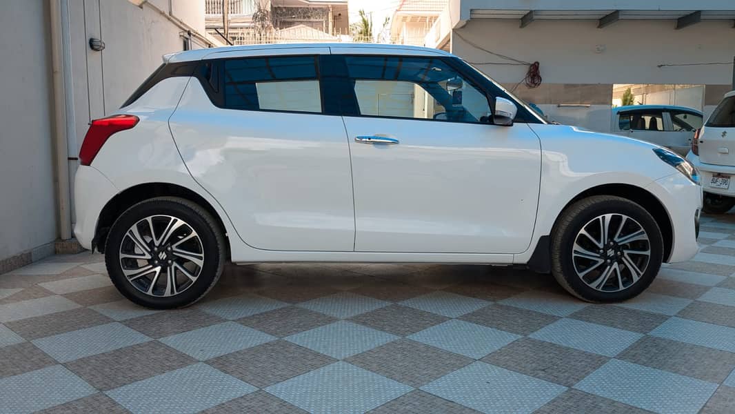 Suzuki Swift GLX  2023 2