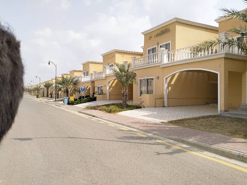 Precinct 35,4 Bedroom Ready Villa Available For Sale In Bahria Town Karachi 13