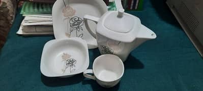 New Decent Chini Dinner Set for urgent sale