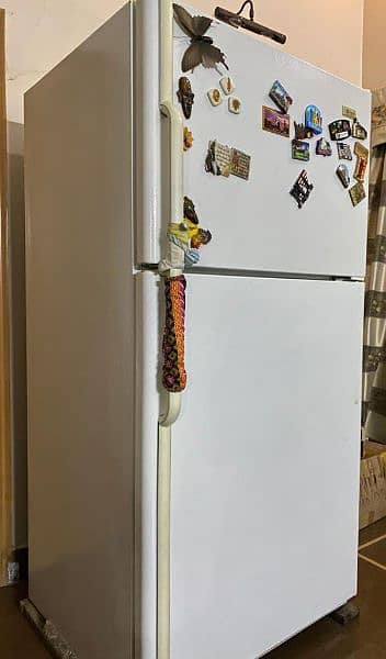 American brand refrigerator for sale good condition 3