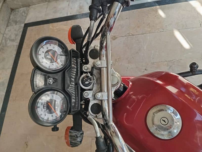 Yamaha yb125z urgent forsale 6