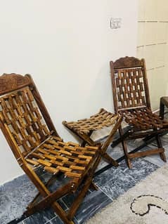 wooden folding chairs 2 with table